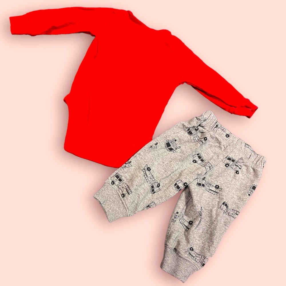 🎉HP🎉 Carter’s Boys 6 Month Bundle of EIGHT 👶🏼👩🏽‍🍼🧑🏻‍🍼 - Picture 5 of 11